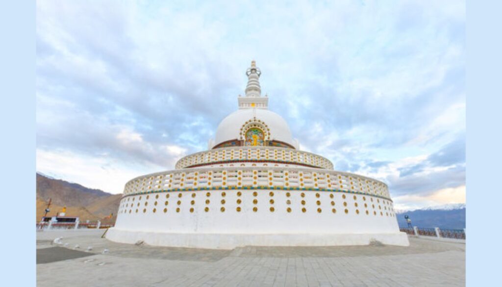 what are the places to visit in bihar
raigir
